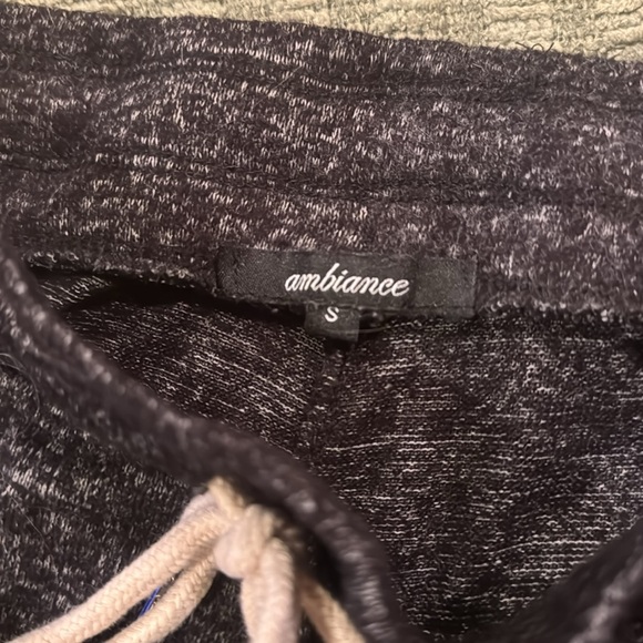 Sweatpants- Ambiance size small - Picture 2 of 2